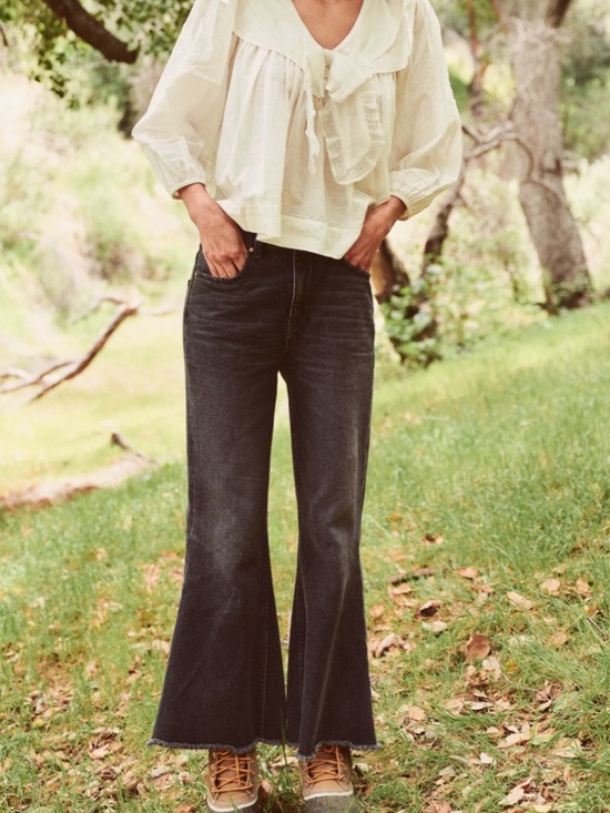THE GREAT. Denim - The Great. Kick Bell Jean Women’s 27 Gray Denim Flare Raw Hem Medium Wash 70's